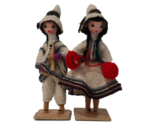 Andean Figurines Cholitos. Set of 2 Peruvian Dolls Traditional Dressed 7